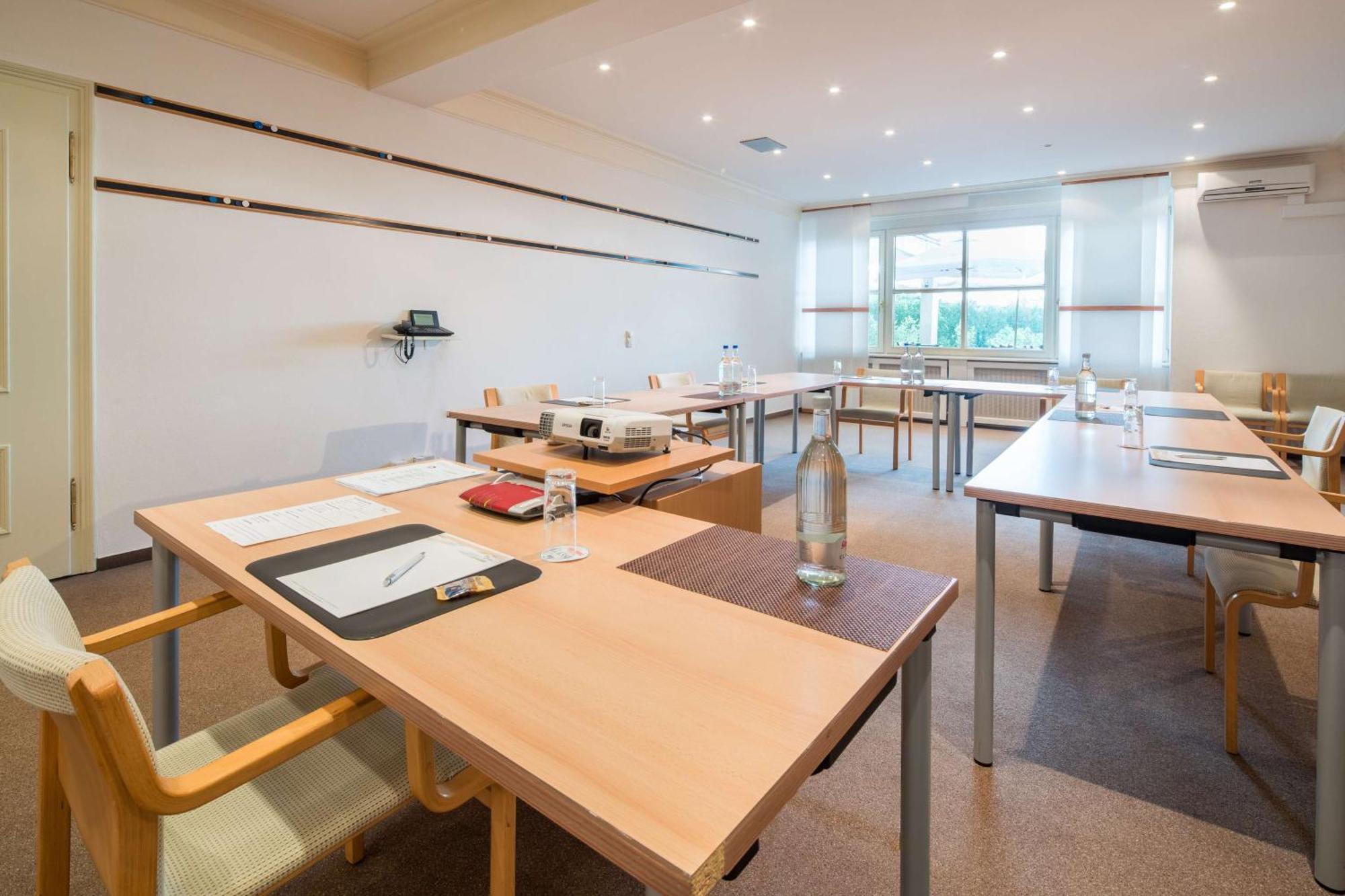 Sure Hotel By Best Western Rhoen Garden Poppenhausen Esterno foto