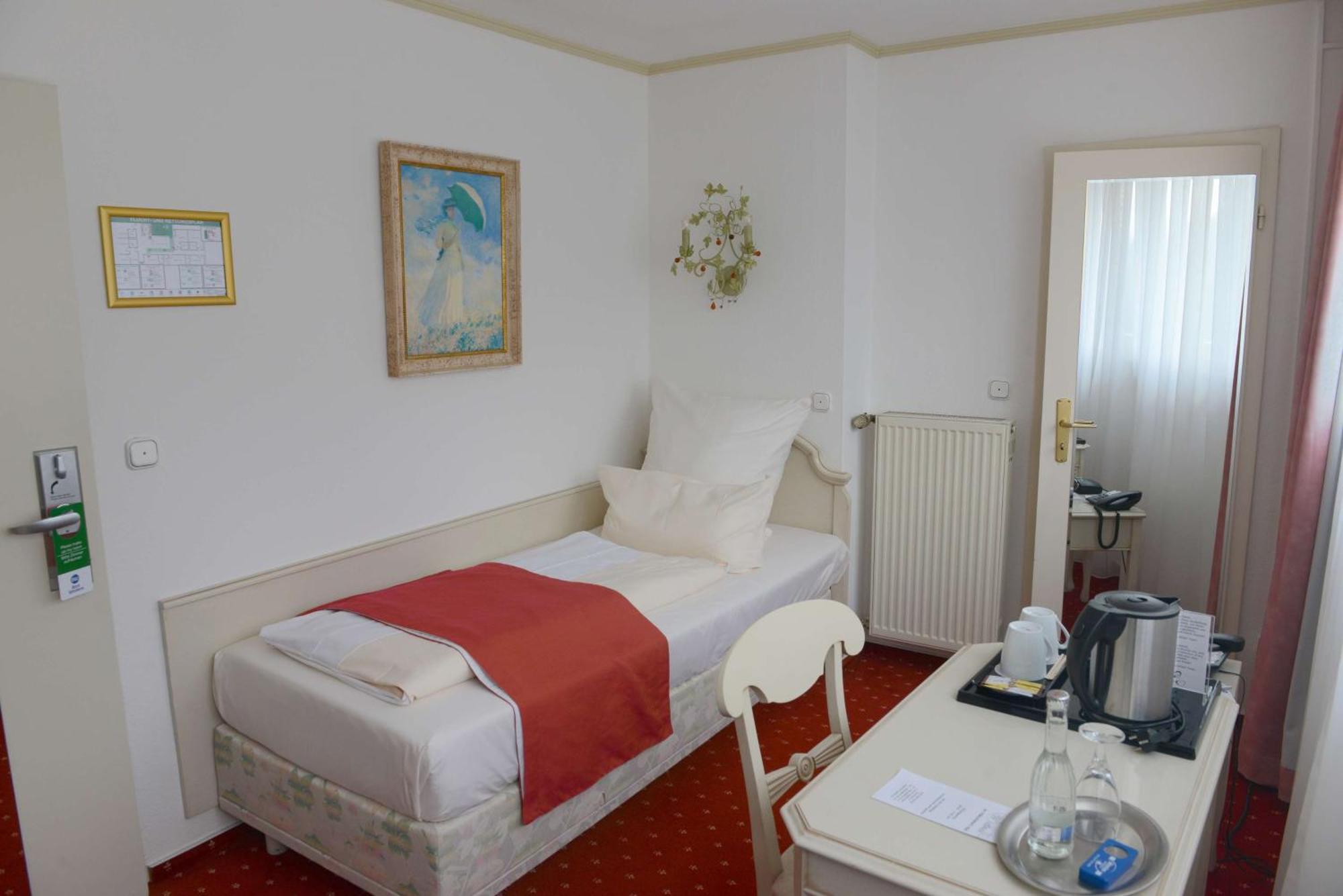 Sure Hotel By Best Western Rhoen Garden Poppenhausen Esterno foto